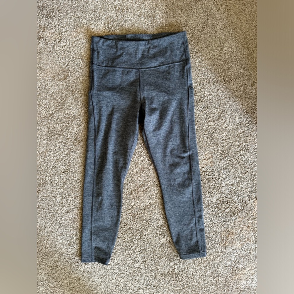 Athleta 7/8 leggings w/ pockets